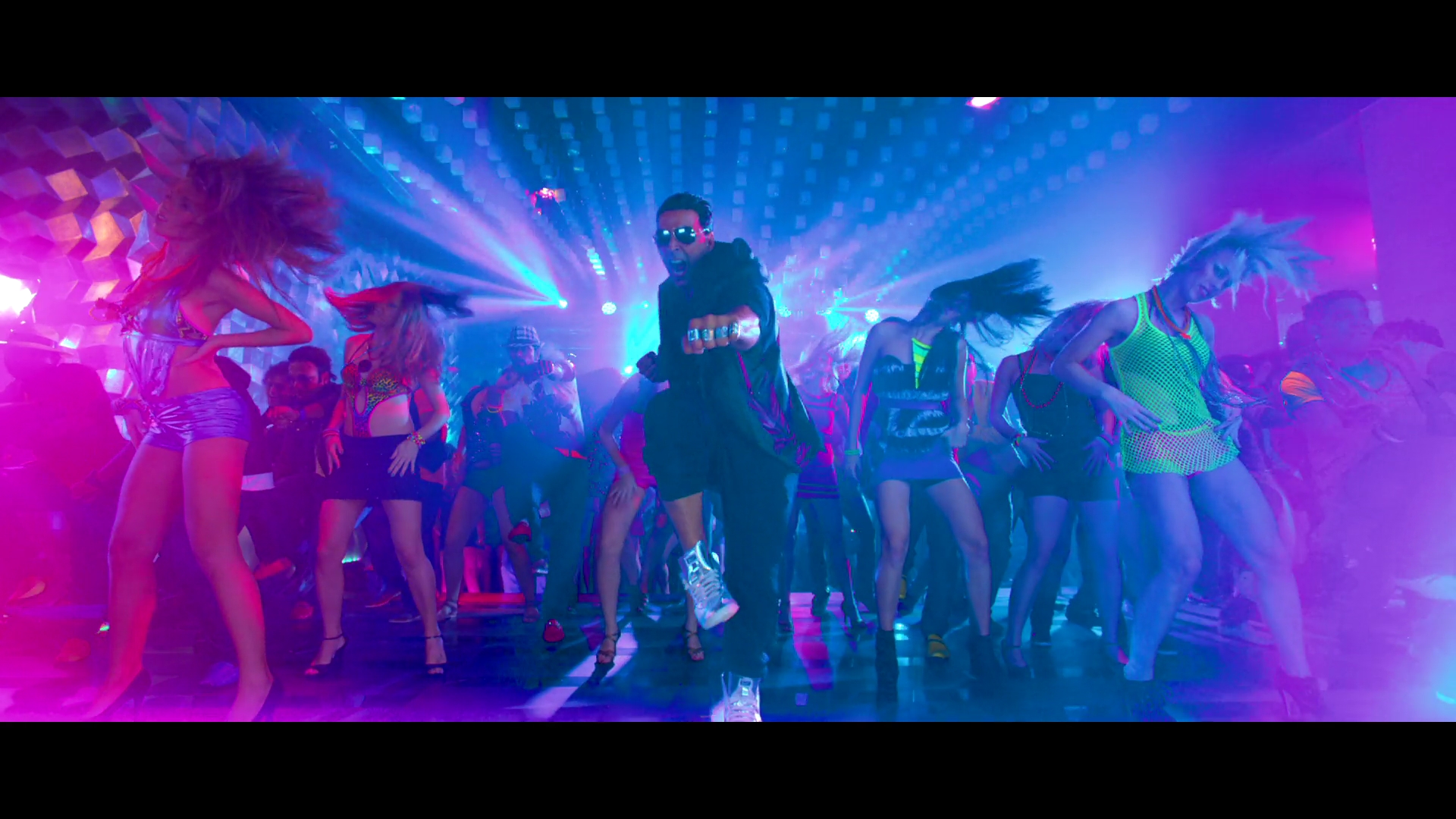 2013 - Boss -5- Party All Night_1080p_sub.mkv10588.jpg