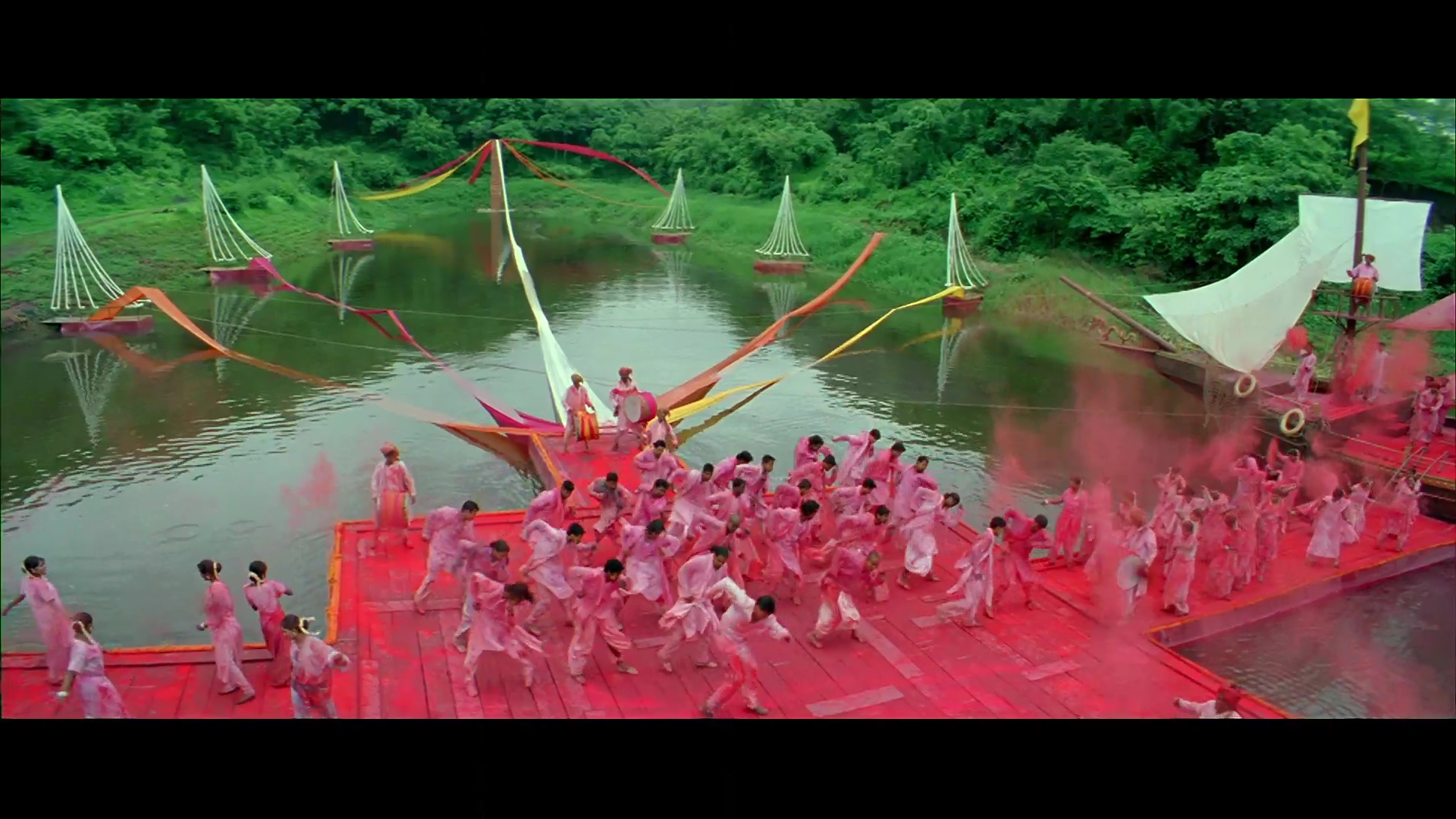 2005 - Waqt -4- Do Me A Favor Let's Play Holi_1080p_sub.mkv1284.jpg