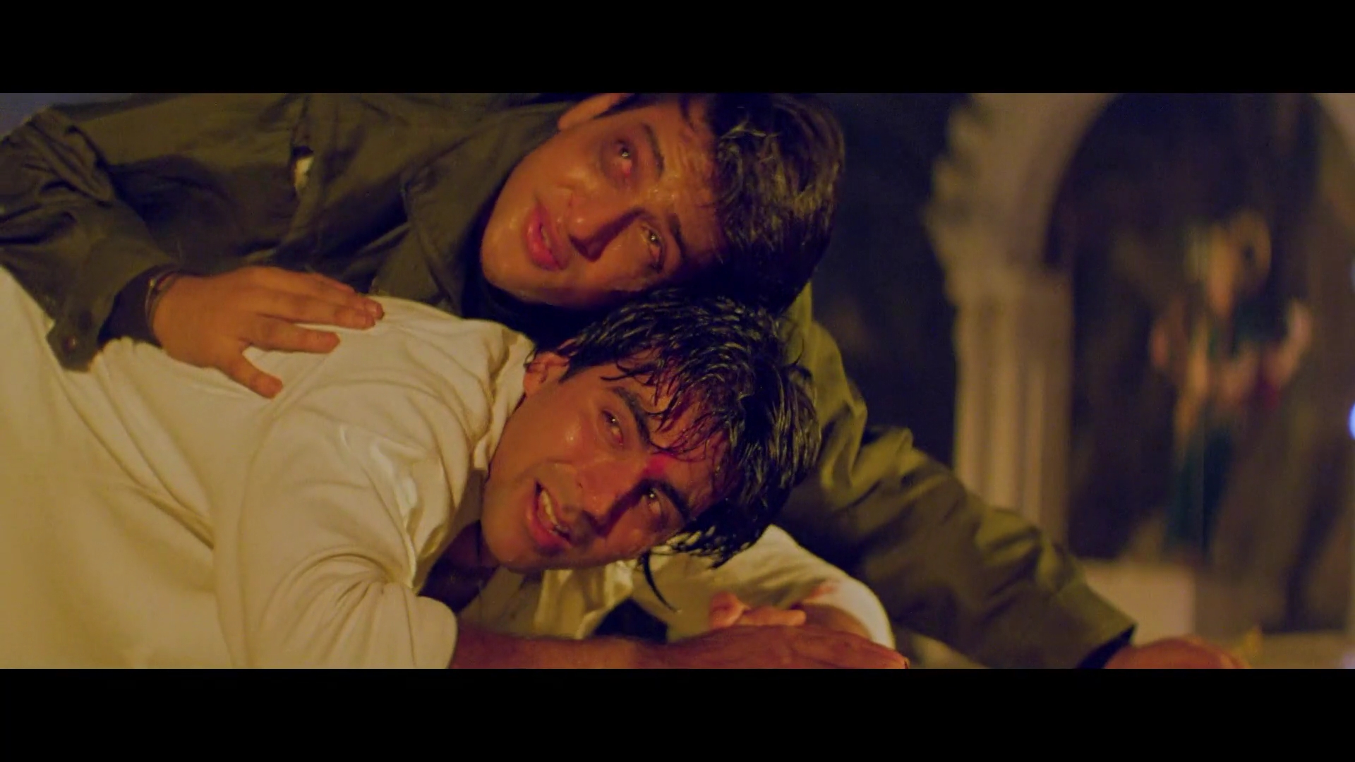 1996 - Khiladiyon Ka Khiladi -5- Maa Sherawaliye_1080p.mkv3976.jpg