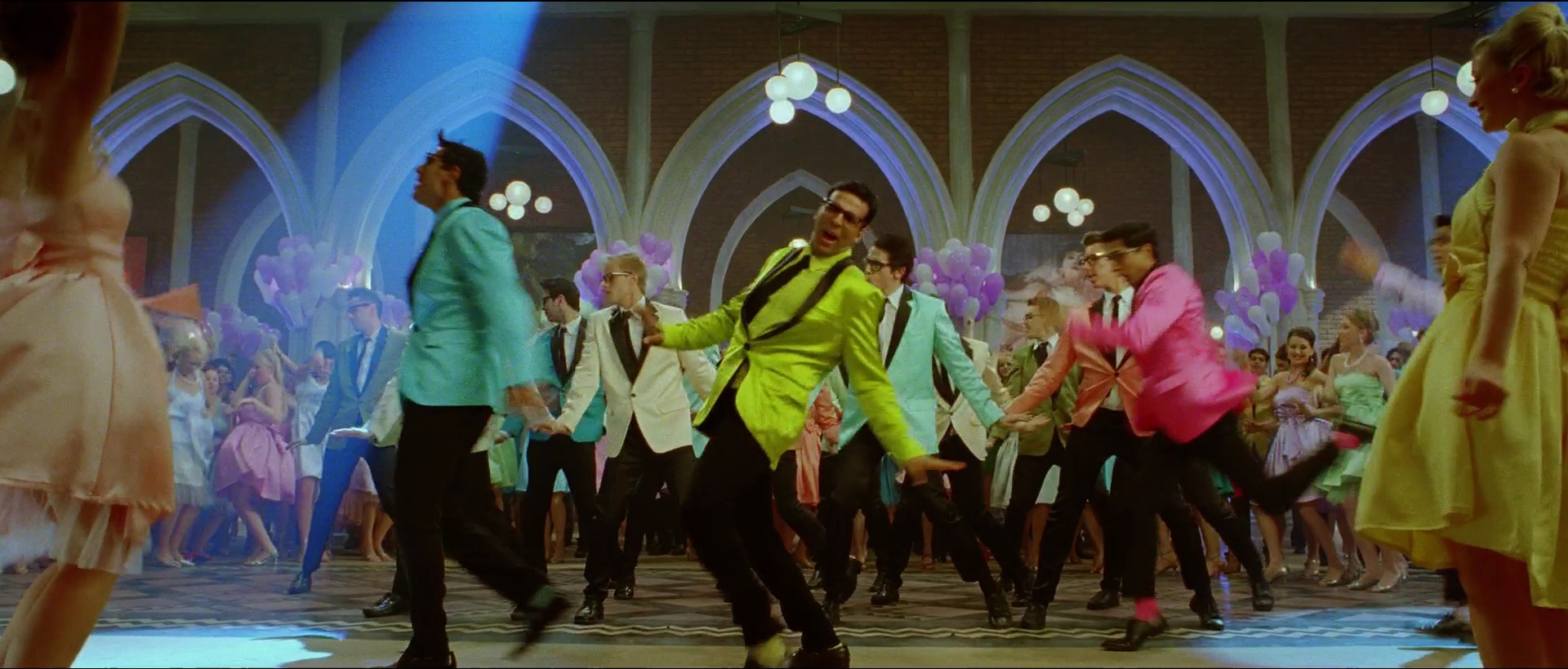 2012 - Housefull 2 -1- Papa Toh Band Bajaye_1080p_sub.mkv3217.jpg