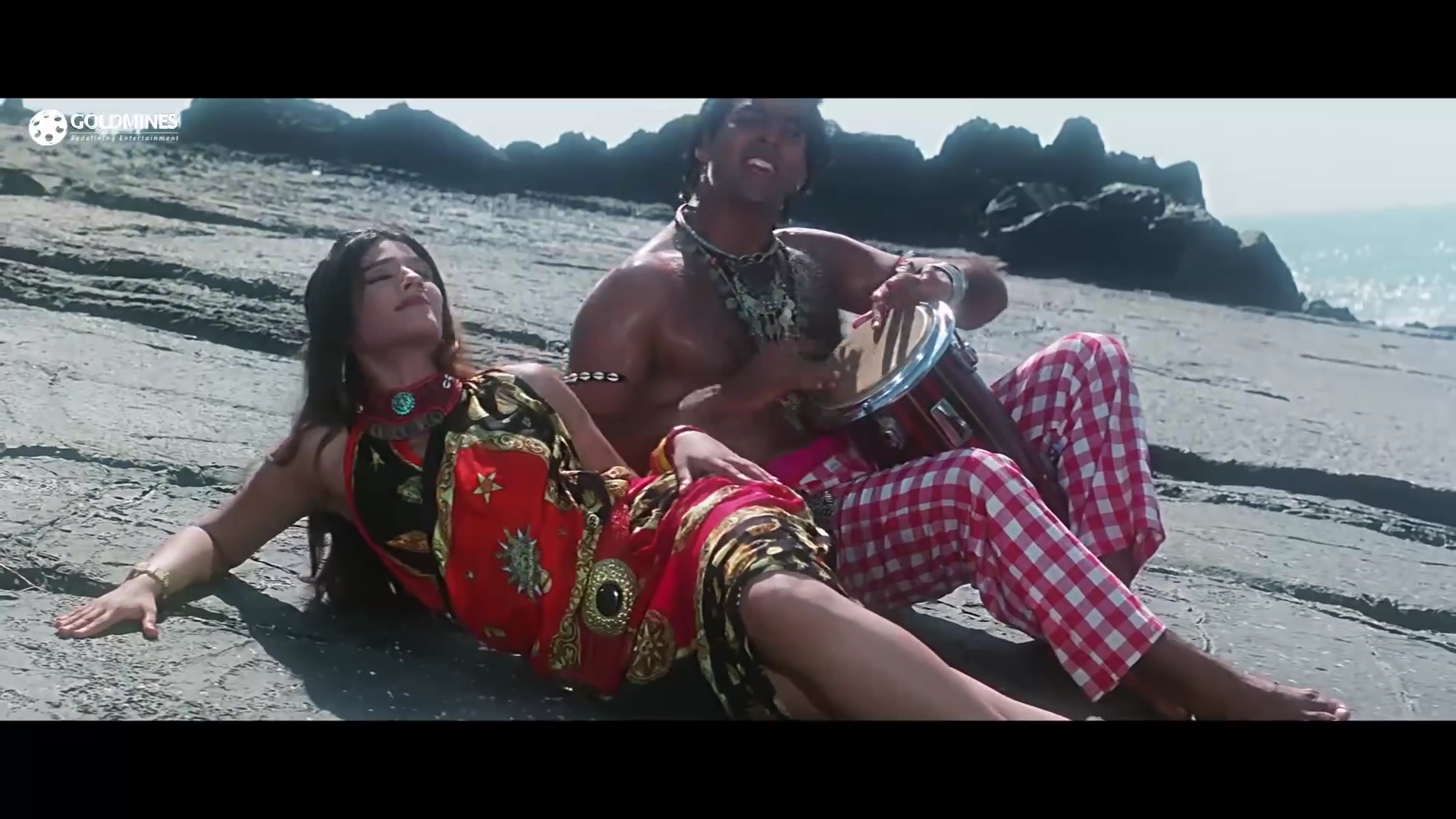 1997 - Daava -4- Dil Mein Hai Tu_1080p.mkv0156.jpg