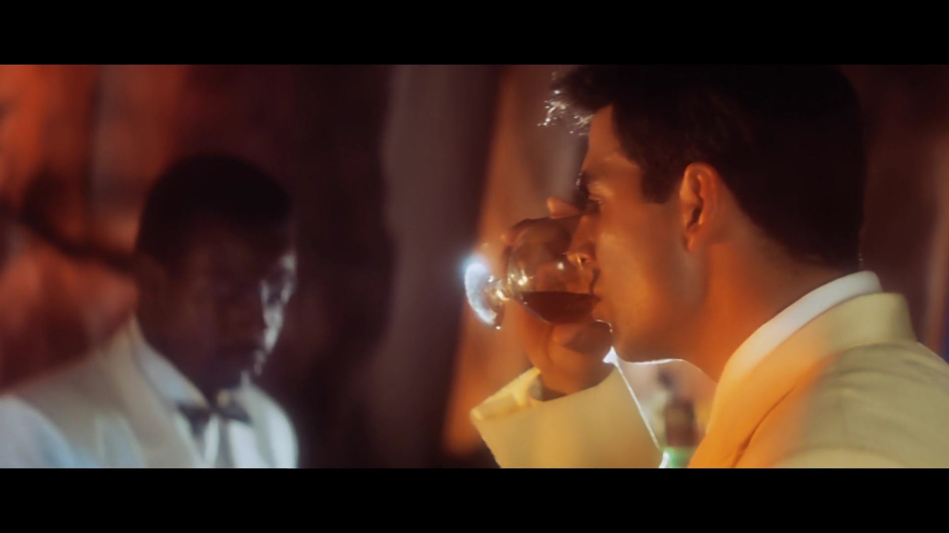 2003 - Talaash -4- Masoom Chehra_1080p.mkv0158.jpg