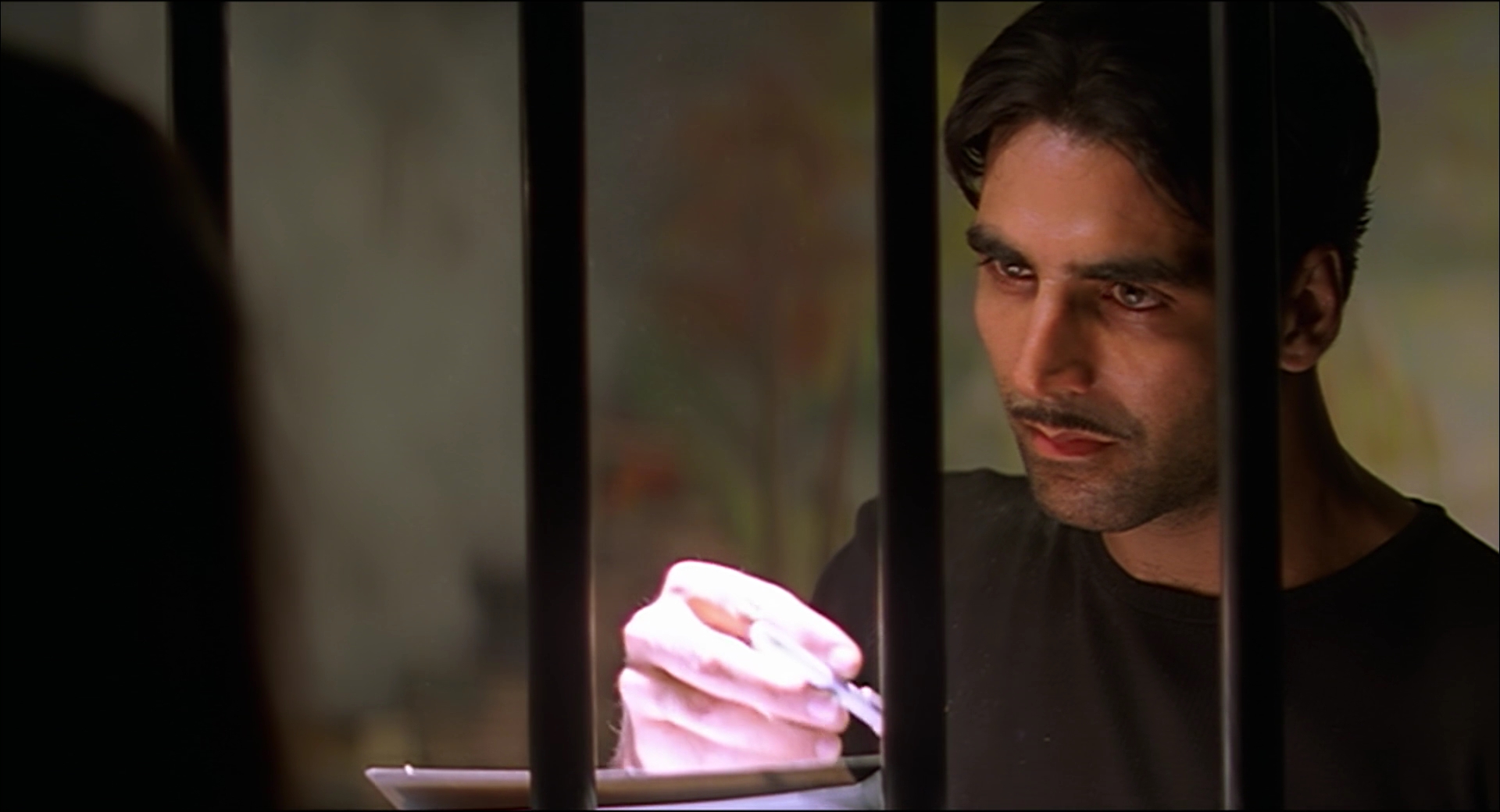 1999 - Sangharsh -2- Pehli Pehil Baar Baliye Dil Gaya_1080p.mkv10909.jpg