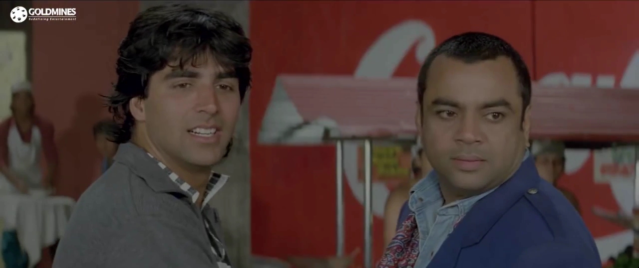 1998 - Angaaray -3- Aande Aande_720p.mkv4624.jpg