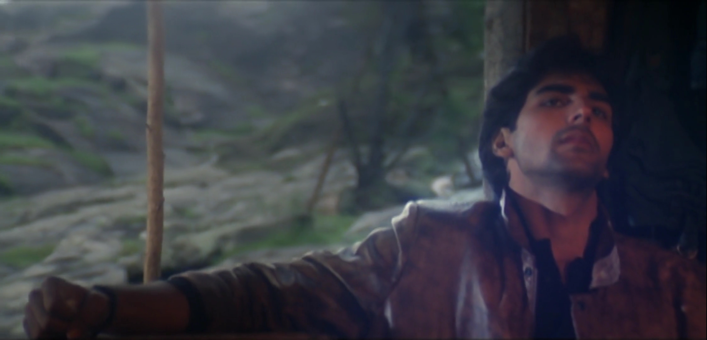 Saugandh.1991.WEBHDRip.1080p[(191382)05-18-12].JPG