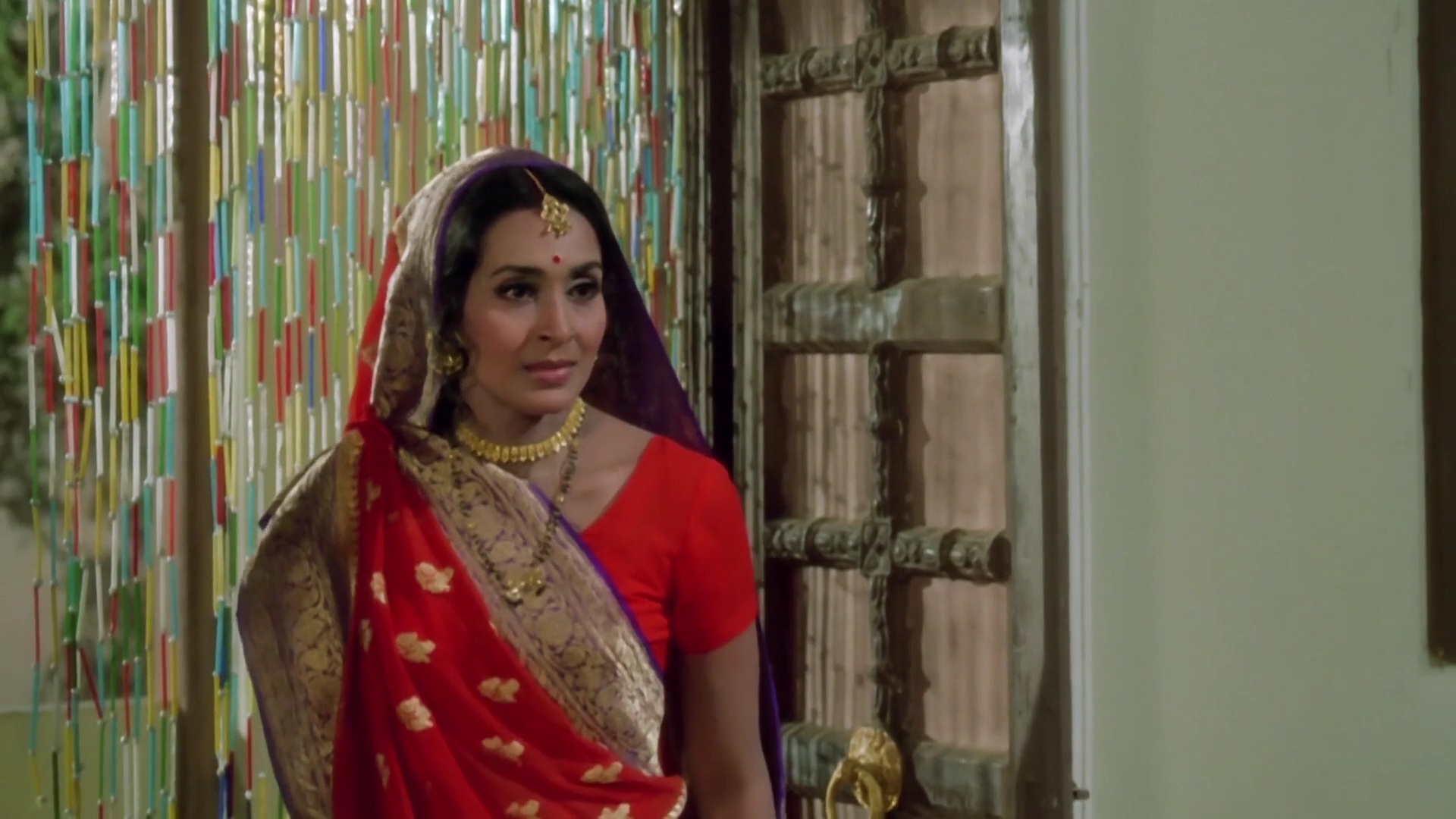 Main.Tulsi.Tere.Aangan.Ki.1978.WEBHDRip.1080p.AVC[(049658)18-16-19].JPG
