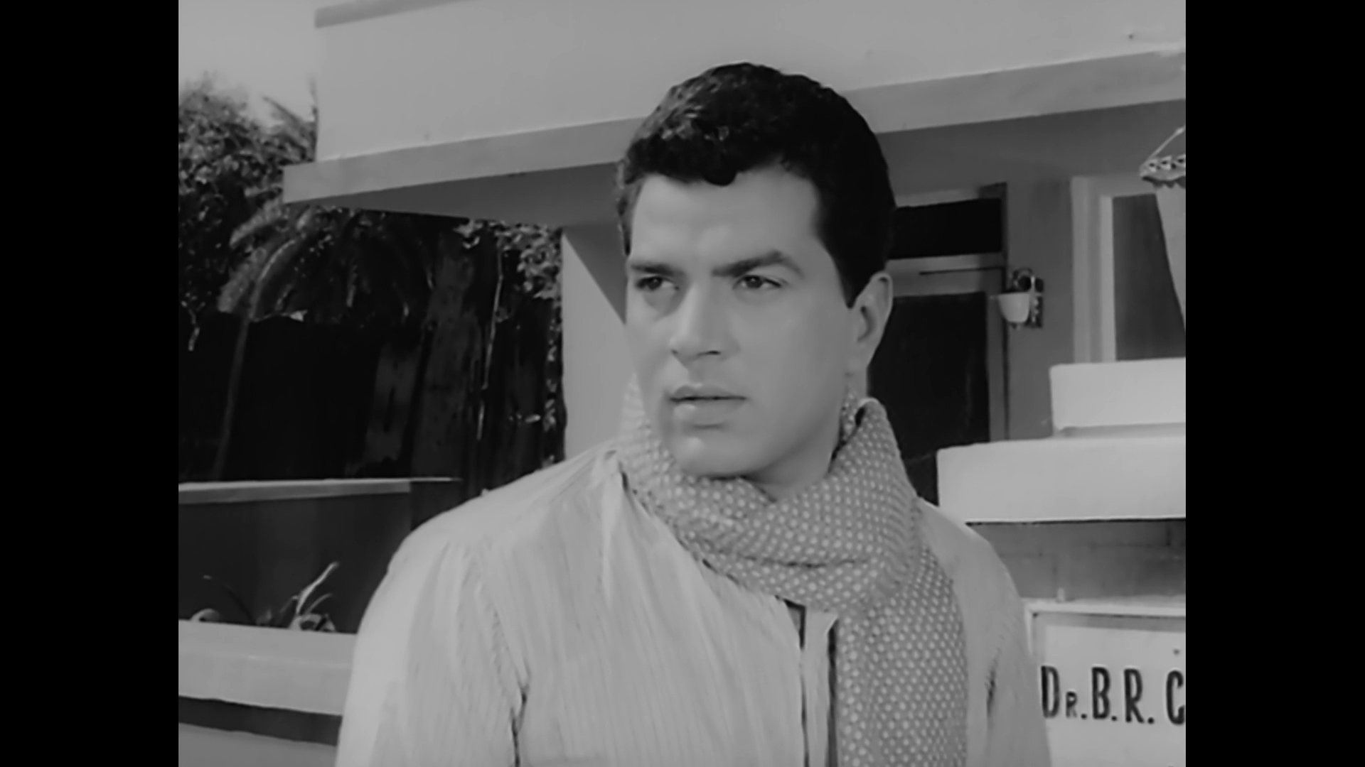 Watch Aap Ki Parchhaiyan (1964) Hindi Drama Full Movie Online Free in HD _ ZEE5 (1)[(094071)01-09-50].JPG
