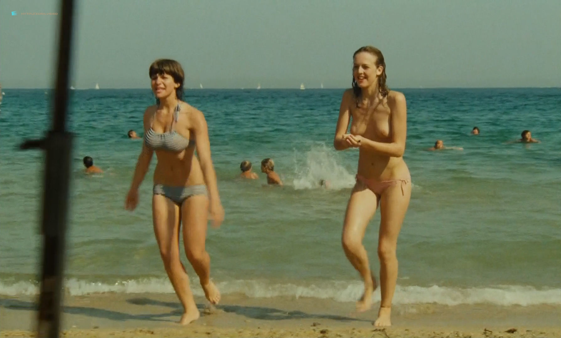 Agnes-Soral-nude-topless-and-hot-Un-moment-d_egarement-FR-1977-HD-1080P-Blu...