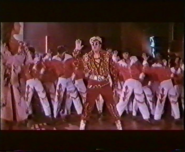 Танцоры Рока (1995)(TИН-Mirage)(VHS)[Серый75].mpg_snapshot_01.53.28_[2019.11.11_12.22.32].jpg