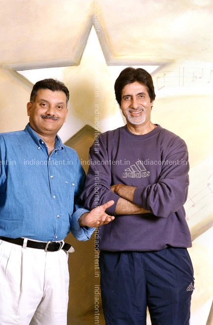 659-ceo-of-star-group-peter-mukerjea-clicked-with-amitabh-bachchan-in-image-88005500_20190723_051.webp