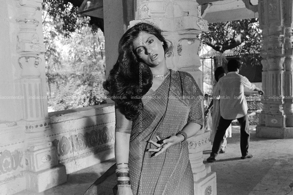 659-dimple-kapadia-image-F159SN1_001396.jpg