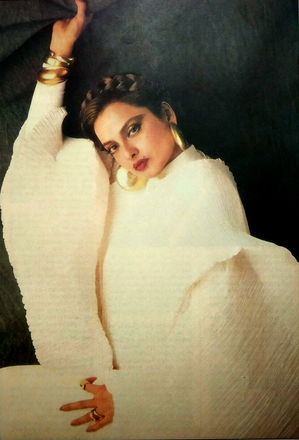 Bollywood-Star-Rekha-Paper-Sheet.jpg