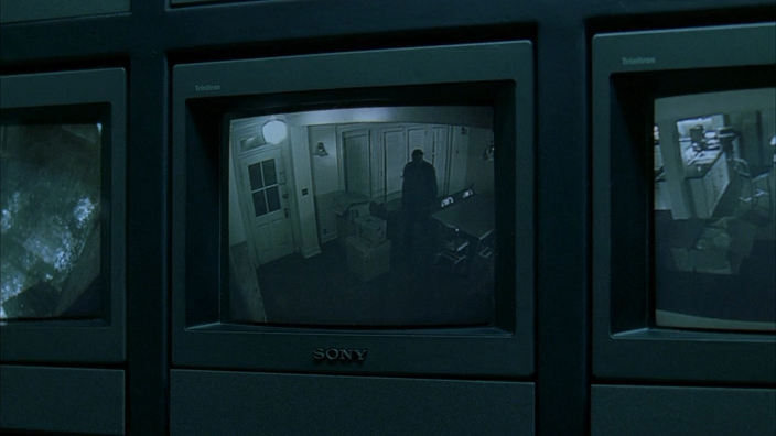 Комната страха (2002) Open Matte 1080p.mkv_20200219_222547.793.png