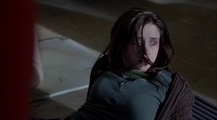 Сестра оборотня  (ужасы, триллер 2004 год).0-32-41.754.jpg