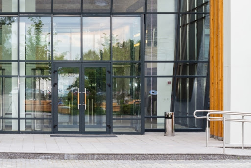 окна и двери из алюминия