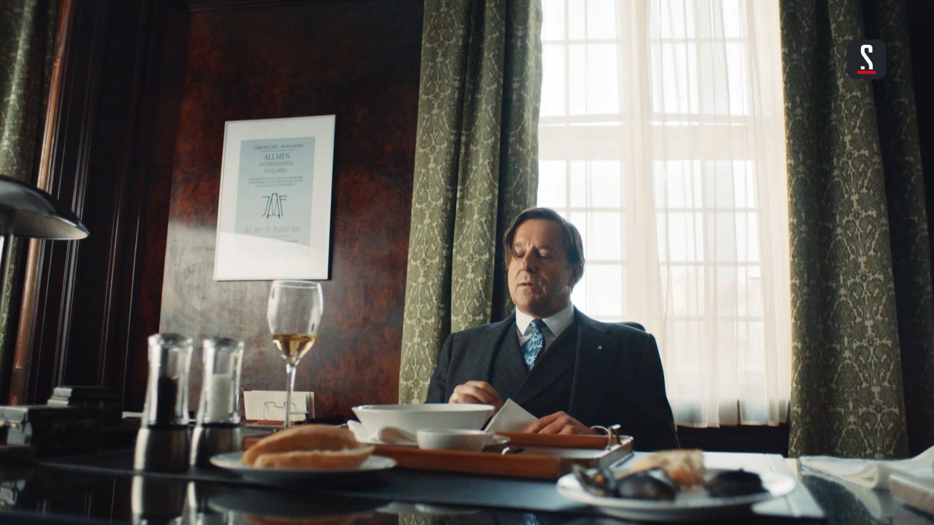 03.Allmen.und.das.Geheimnis.der.Dahlien.2019.WEB.1080p-ylnian.mkv_snapshot_01.06.48.440.png
