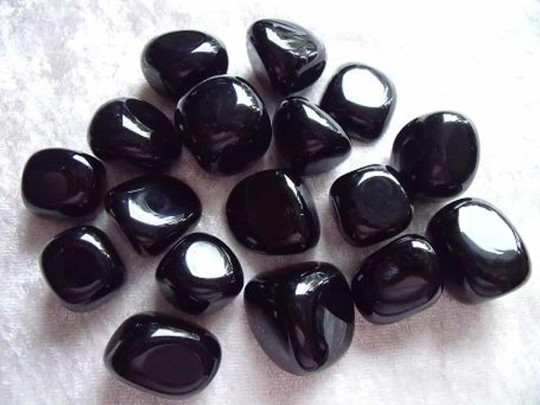 Черный агат камень: свойства и кому подходит