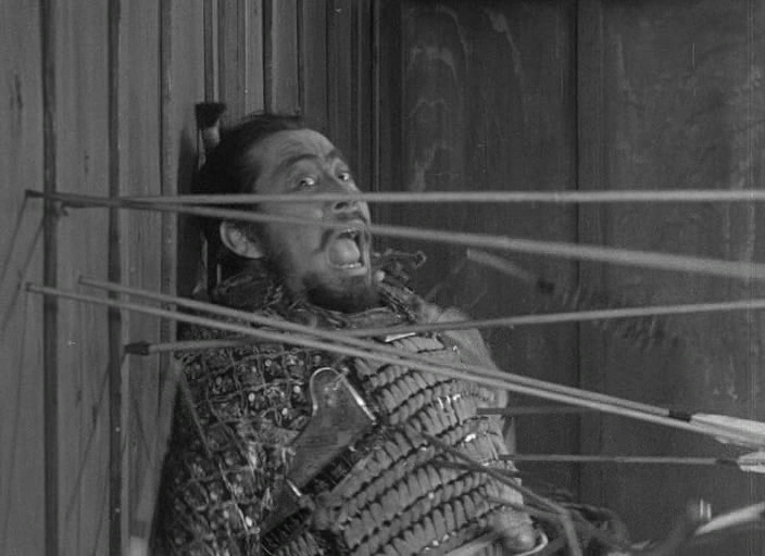 Трон в крови  (драма, сага 1957 год).avi_snapshot_01.45.41.139.png