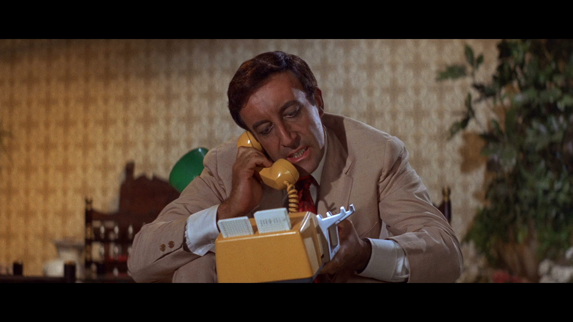 The.Party.1968.Koch.Media.BDRemux.1080p[(044161)08-43-02].PNG