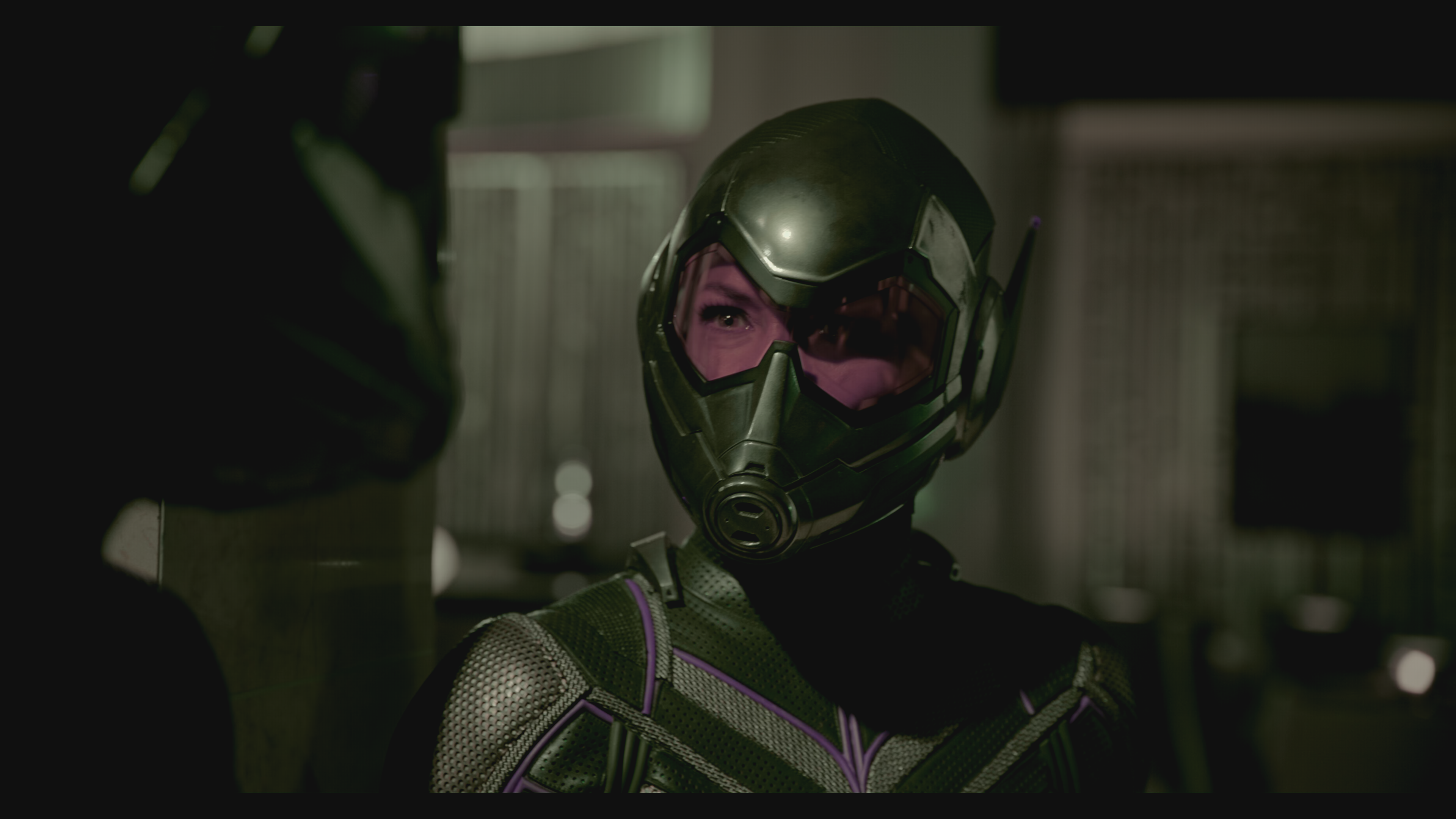 Ant.Man.and.the.Wasp.2018.IMAX.2160p.DSNP.WEB-DL.DDP5.1.Atmos.DoVi-DVT.mp4_snapshot_00.27.58_[2021.12.01_18.07.43].png