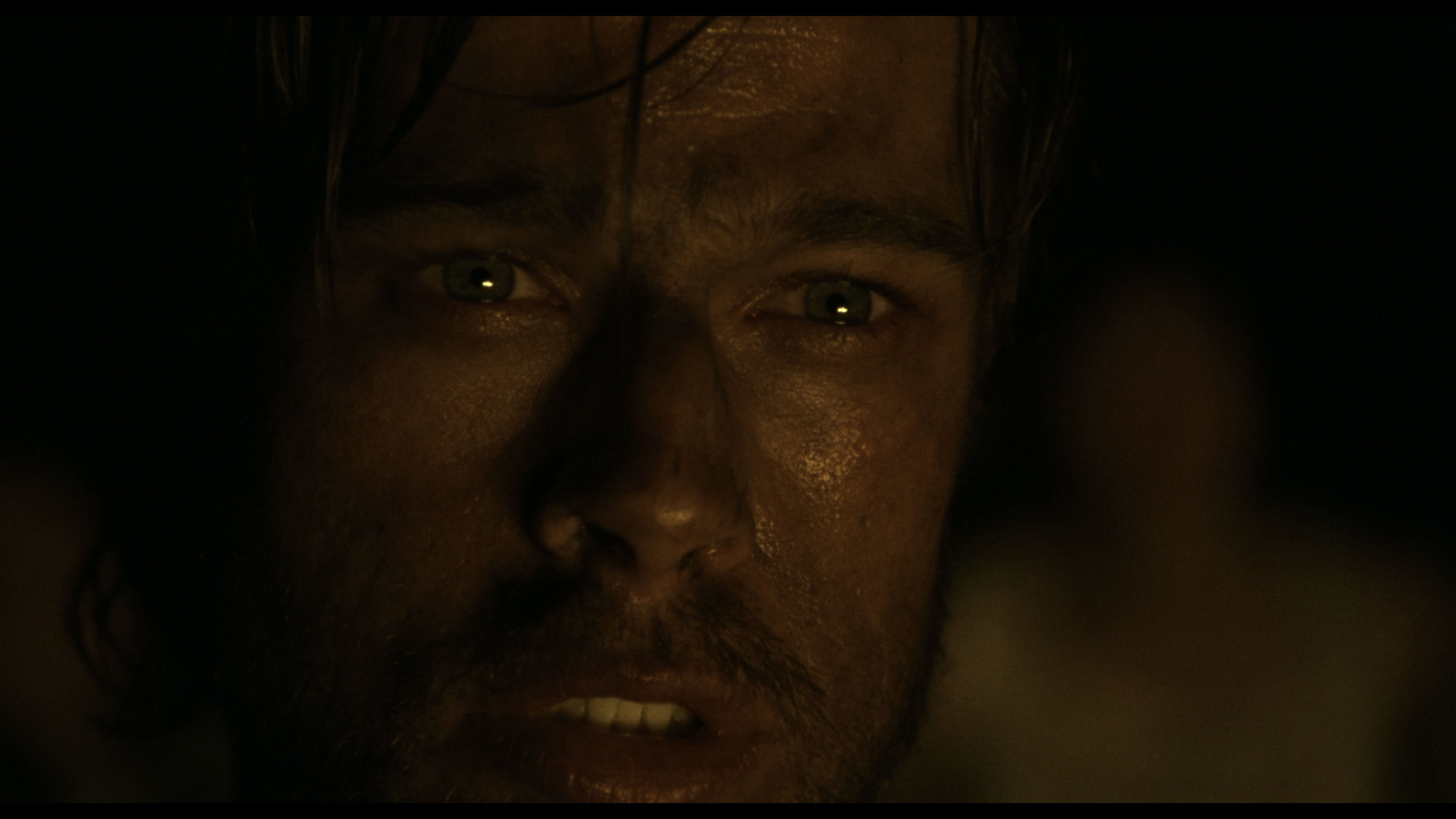 Snatch.2000.UHD.2160p.BDRemux.TrueHD.7.1.Atmos.HDR10Plus.DoVi.Hybrid.P8.by.DVT.mkv_20220117_175825.289.png