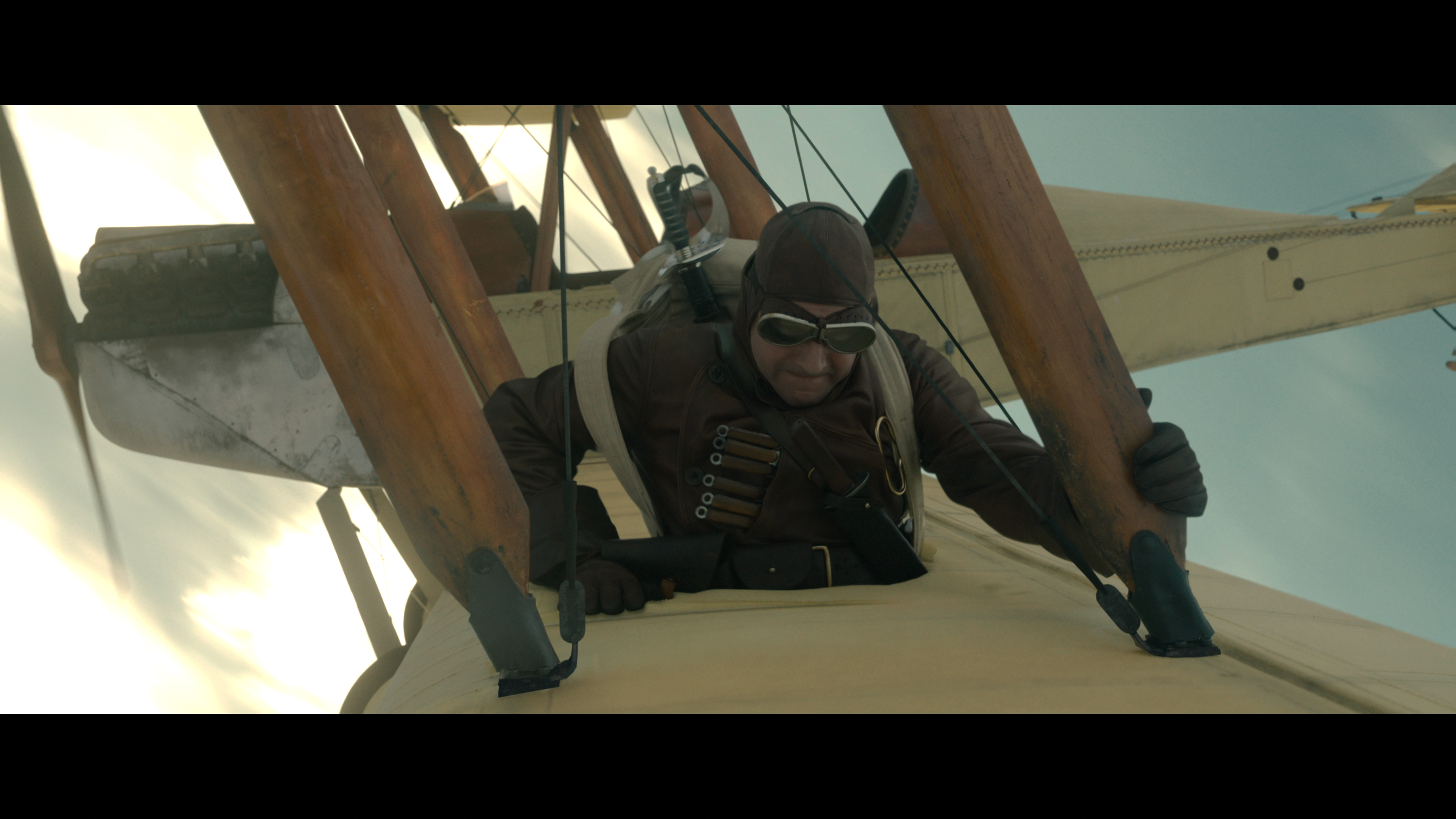 The.Kings.Man.2021.2160p.UHD.BDRemux.TrueHD.Atmos.7.1.HYBRID.DoVi.P8.by.DVT.mkv_20220220_115515.268.png