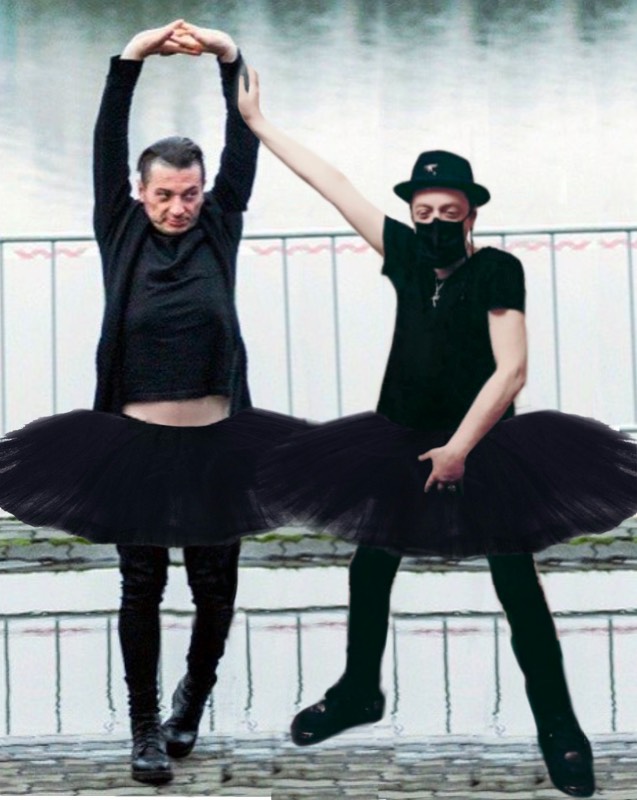 Я и ты тени у воды.jpg