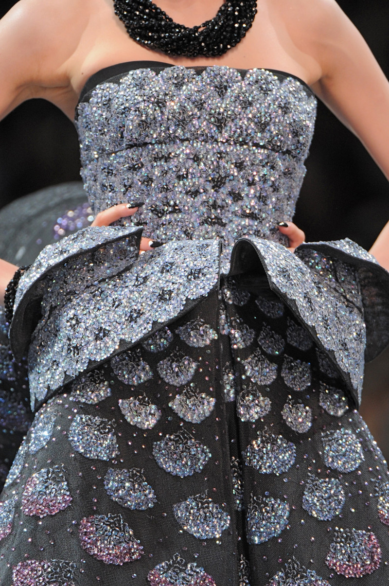 christian-dior-fall-2008-couture-details-00730h.jpg