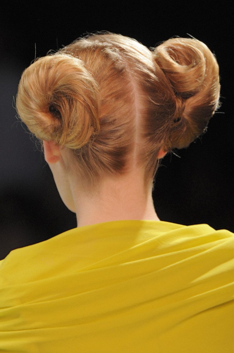 christian-dior-fall-2008-couture-details-00200h.jpg