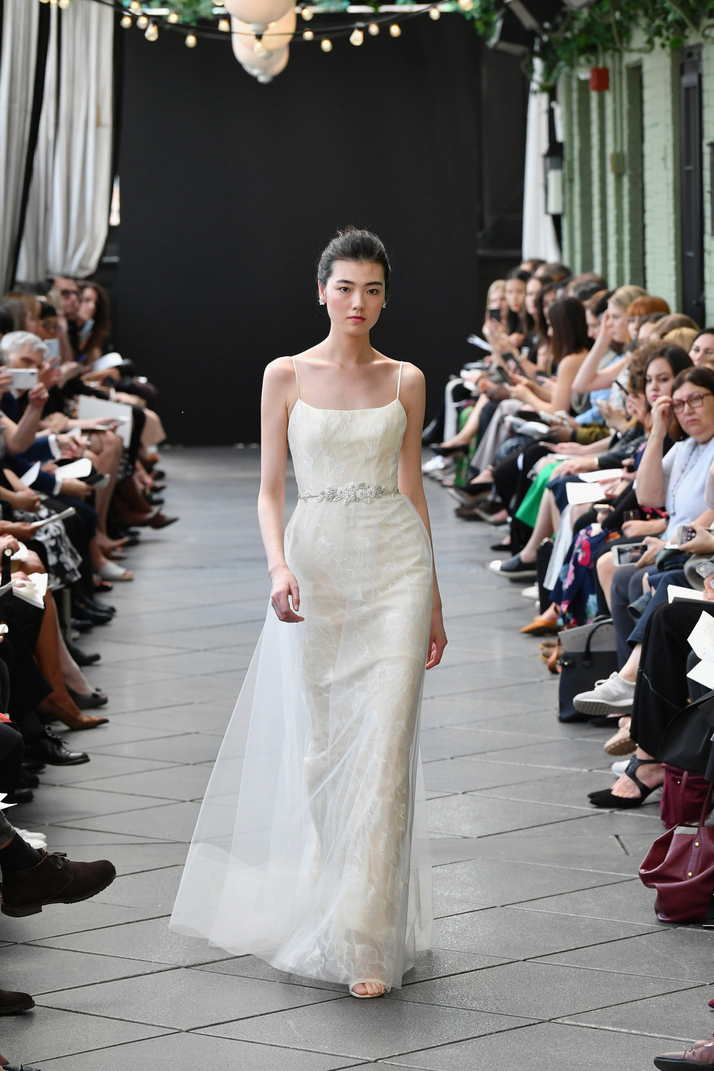 945919208-amsale-bridal-spring-2019-vogue-pr.jpg