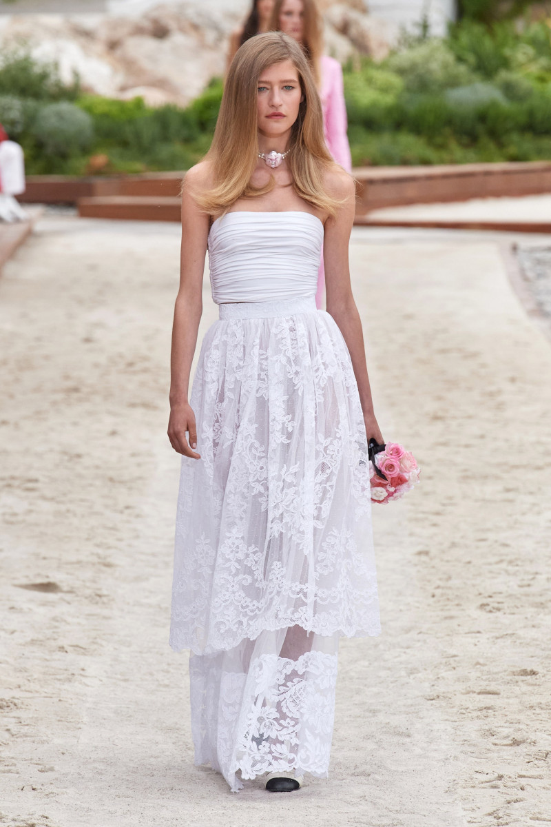 00062-chanel-resort-2023-monaco-credit-gorunway.jpg