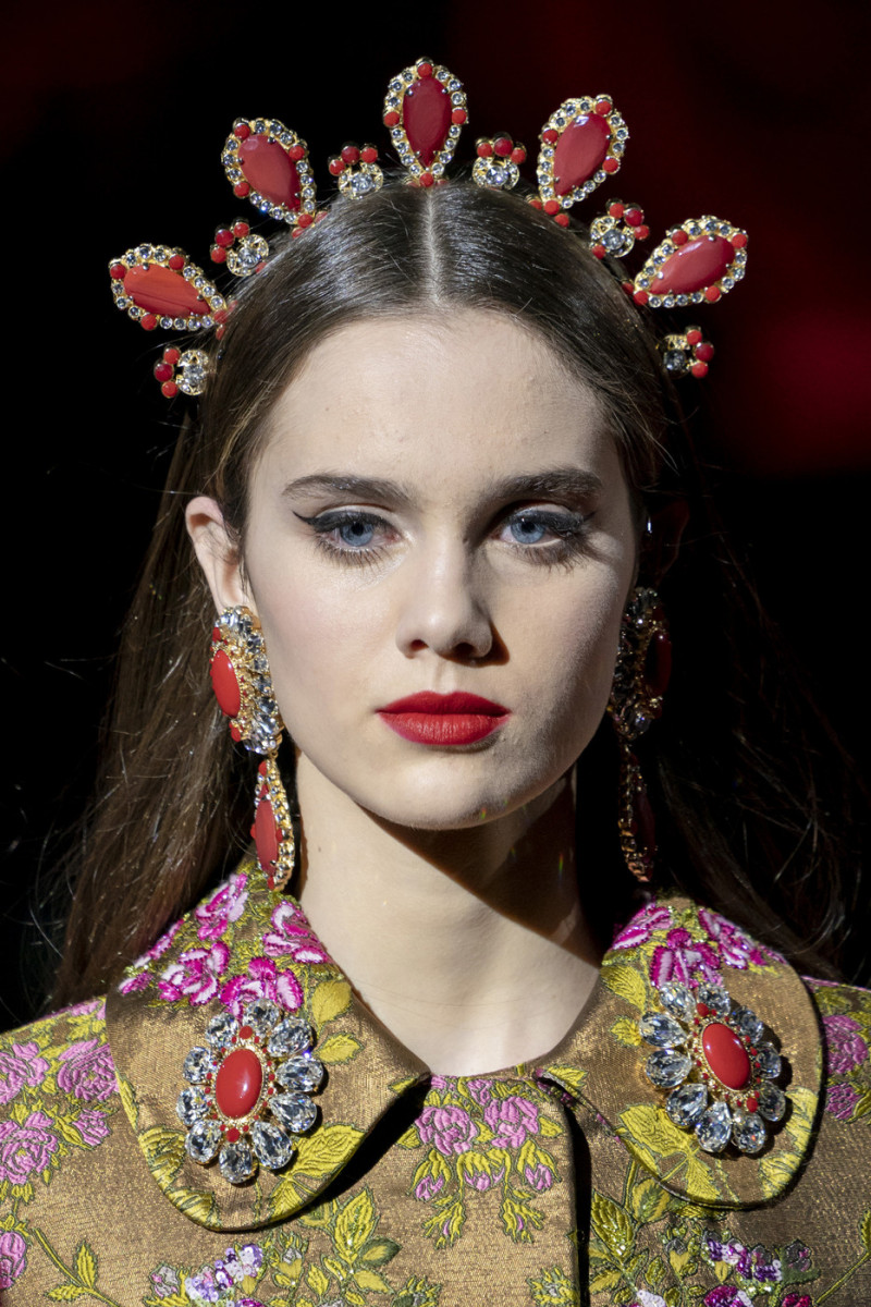 Dolce+Gabbana+Fall+2019+Details+1yW_mixIuYgx.jpg