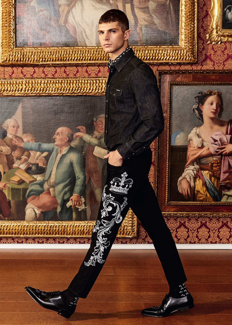 dolce-and-gabbana-summer-2020-man-collection-218.jpg