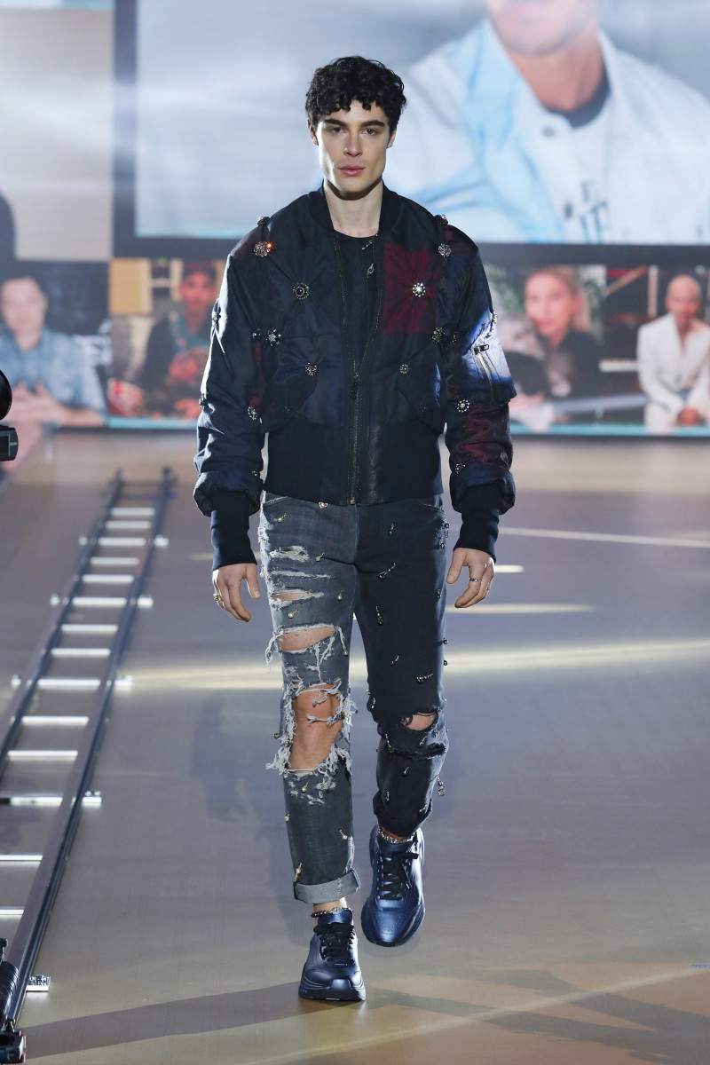 00008-Dolce-Gabbana-Mens-Fall-21.jpg