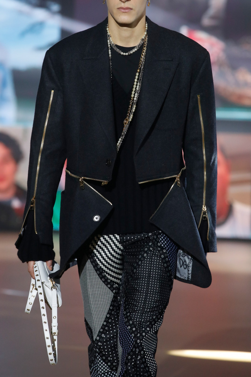 00007-Dolce-Gabbana-Details-Mens-Fall-21.jpg