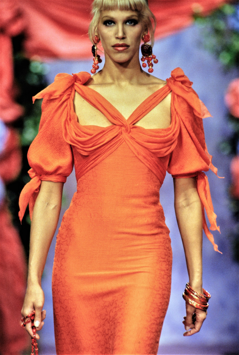 043-christian-lacroix-spring-1994-couture-CN10056679-emma-sjoberg-wiklund.jpg