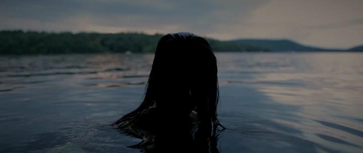 Песня меня везут под сирены вой. Песня сирены текст. Siren lullaby. Siren. Озеро мертвых (2018).