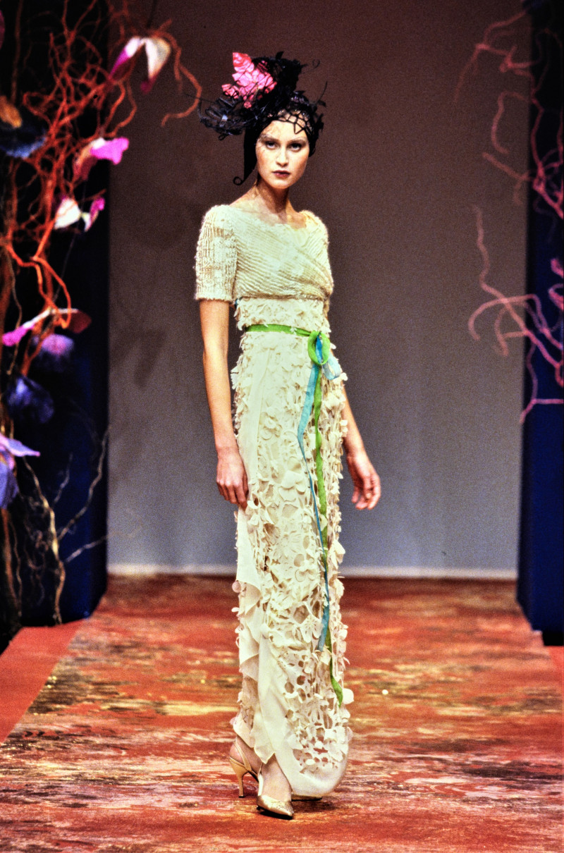 026-christian-lacroix-spring-1999-couture-detail-CN10056956-natalia-semanova.jpg