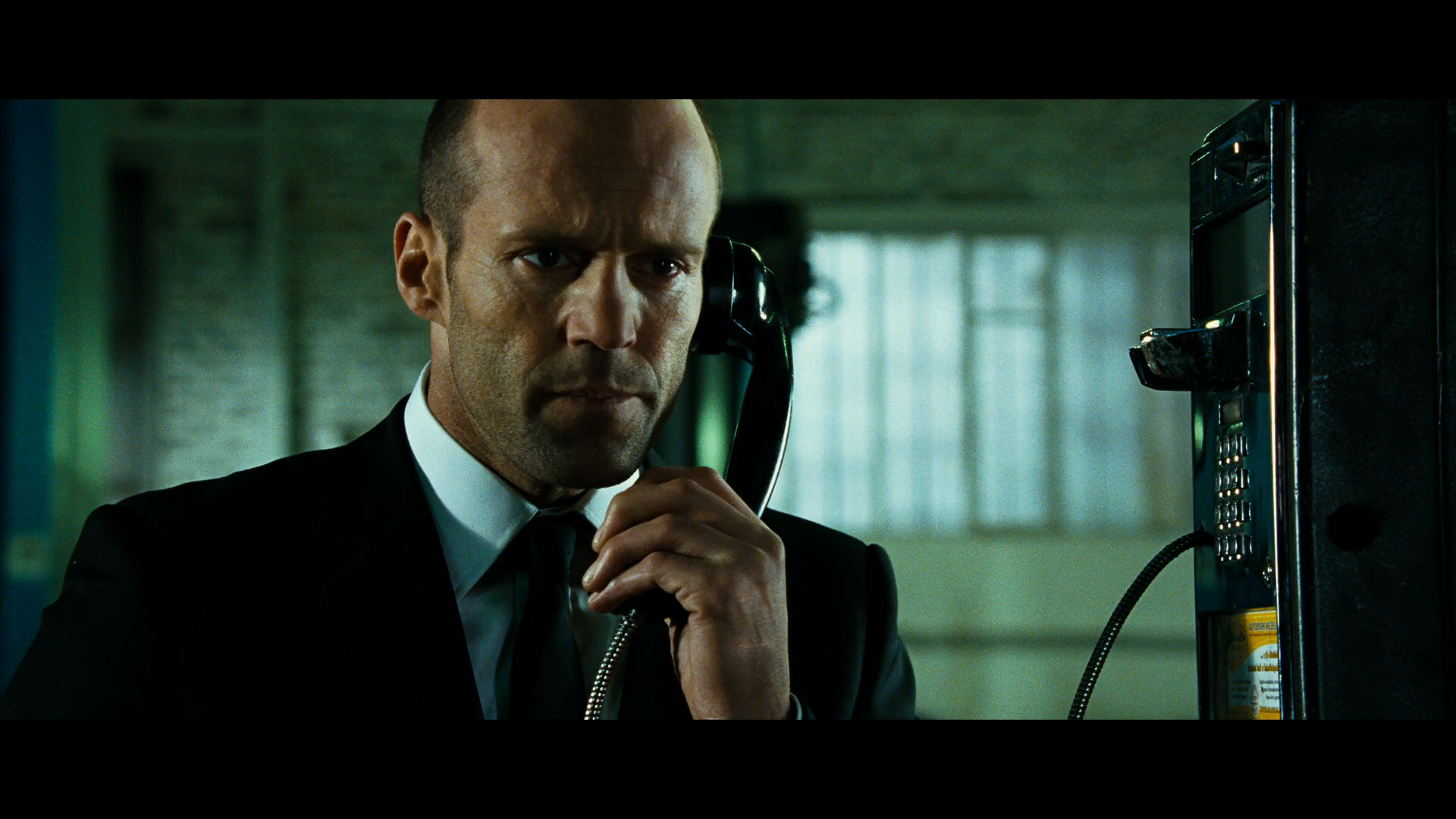 Transporter 3.2008.BD.Remux.1080p.h264.Rus.Eng.Commentary.mkv_snapshot_00.46.49_[2022.06.02_11.04.56].png
