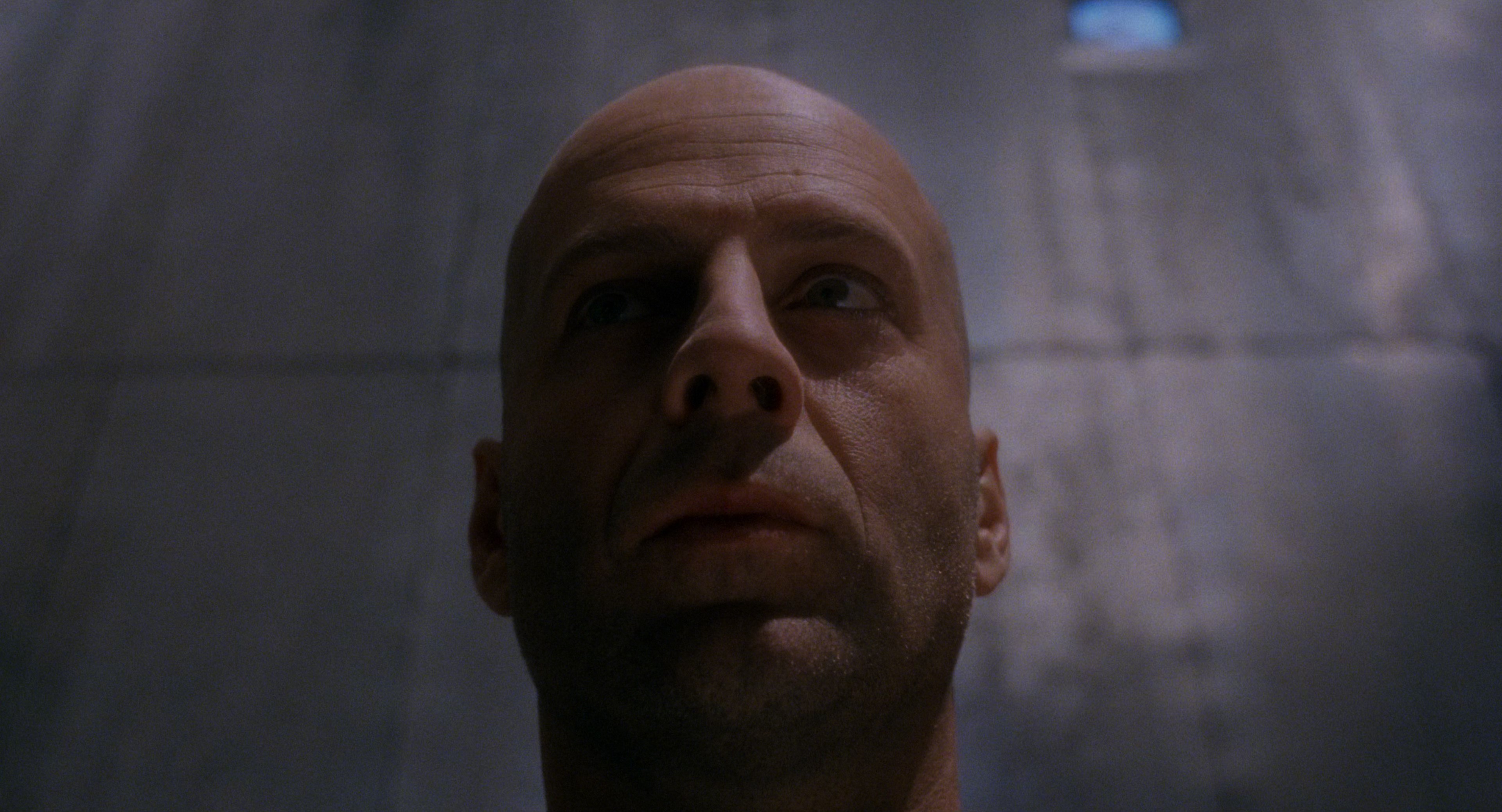 12 обезьян (12 Monkeys) 1995.mkv_snapshot_00.09.10.550.jpg