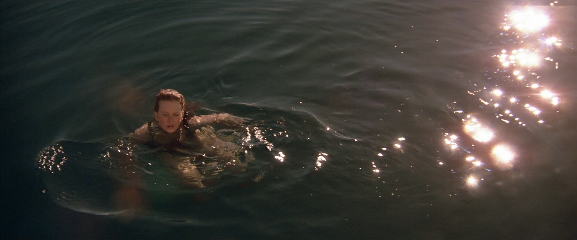 Мёртвый штиль (Dead Calm) 1989.mkv_snapshot_00.10.30.630.png