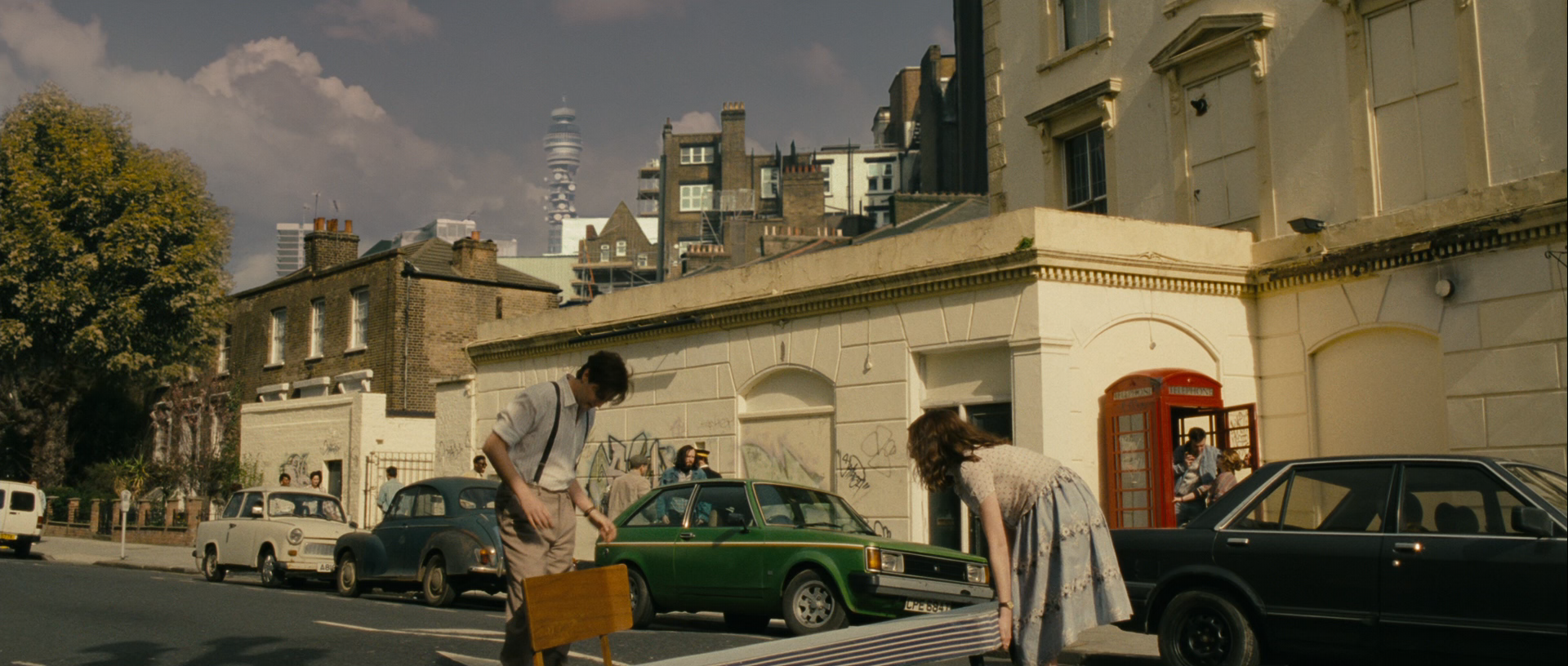 Один день (One Day) 2011.mkv_snapshot_00.07.50.475.png