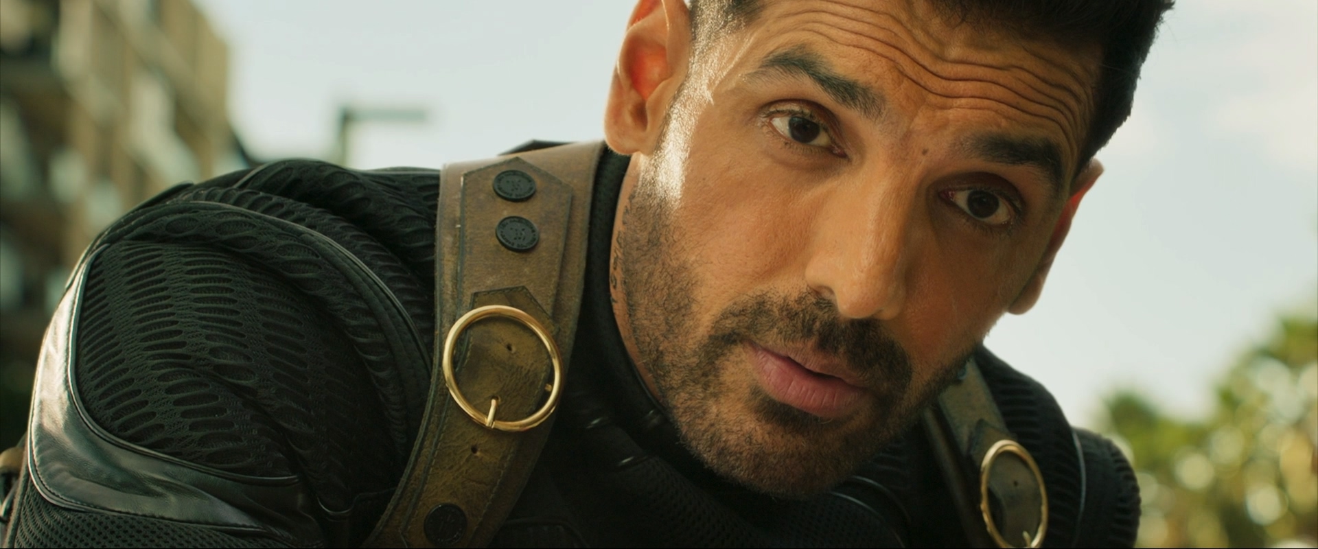 Pathaan 2023 WEBRip 1080p.mkv_20230330_223805.241.jpg