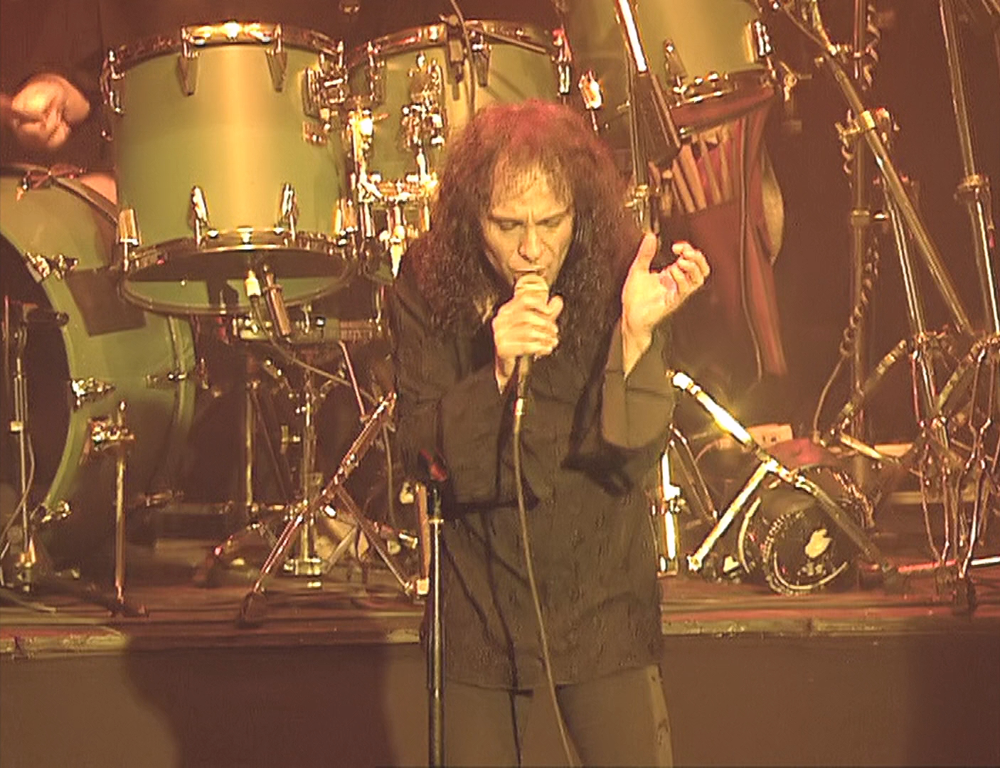 Dio.Live.In.London.Hammersmith.Apollo.1993.1080p.BluRay.DTS.FLAC.x264.HDCLUB-SbR.mkv_20230405_214923.170.png