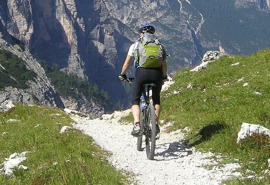 Что такое горный велосипед: особенности и преимущества