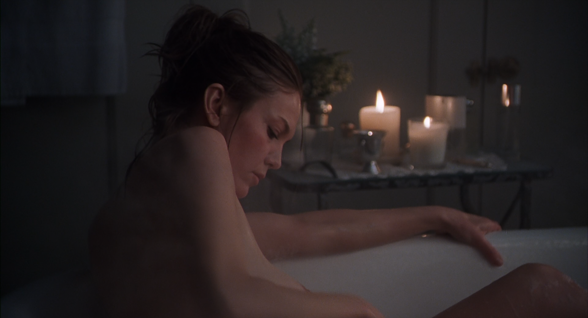 Неверная (Unfaithful) 2002.mkv_snapshot_00.43.59.633.png