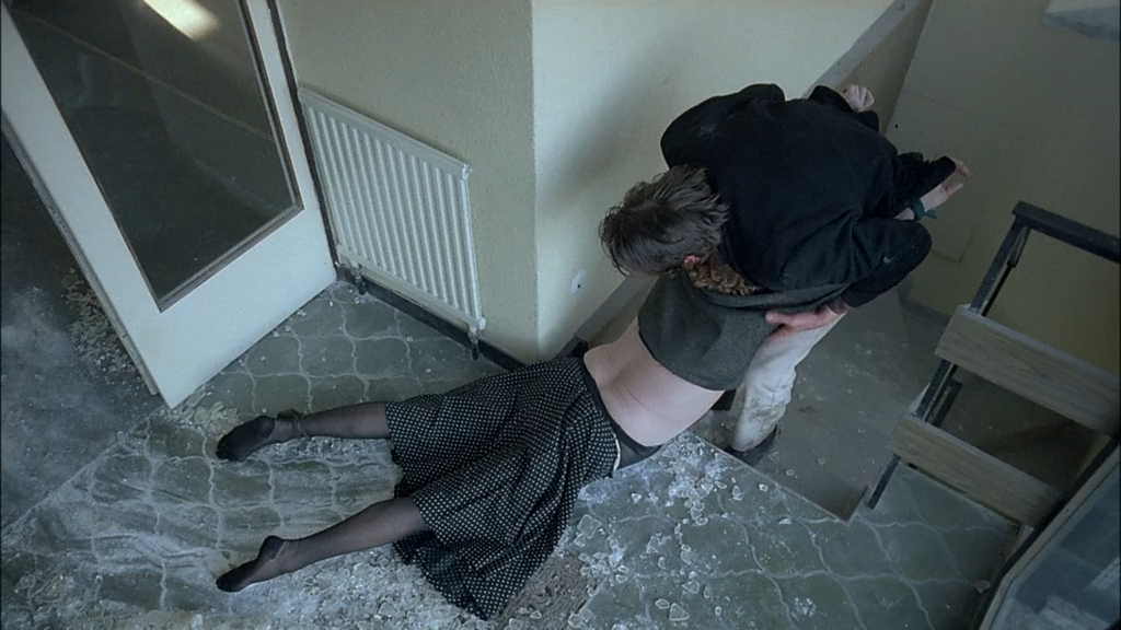 Angst.1983.BDRip-AVC.ExKinoRay.mkv_snapshot_01.04.32.452.png