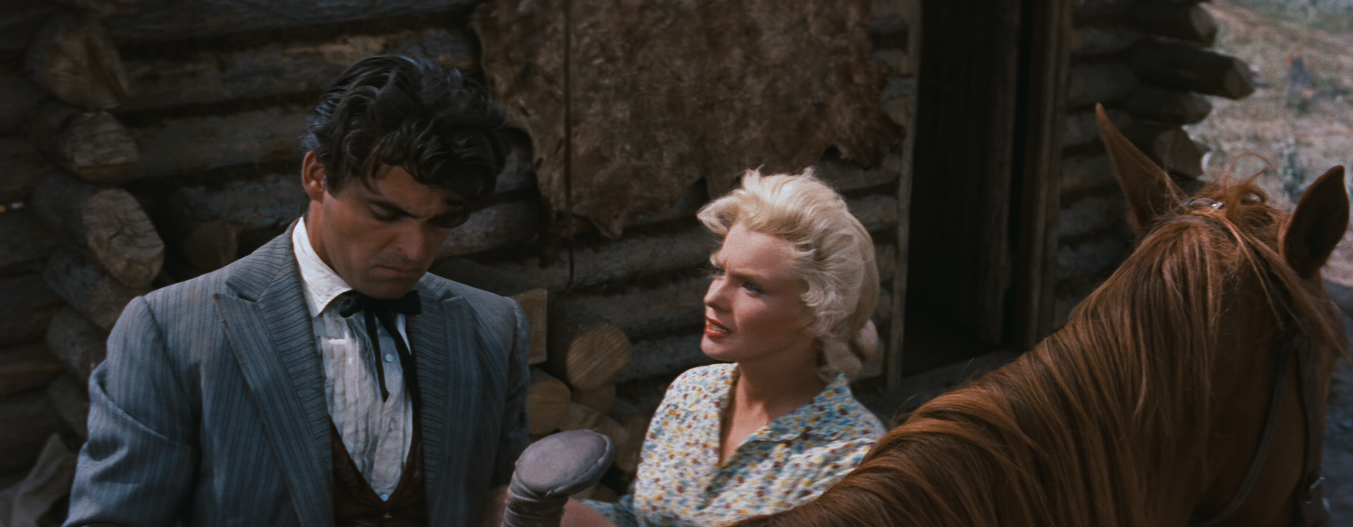 Река не течет вспять (River of No Return) 1954.mkv_snapshot_00.32.54.615.png