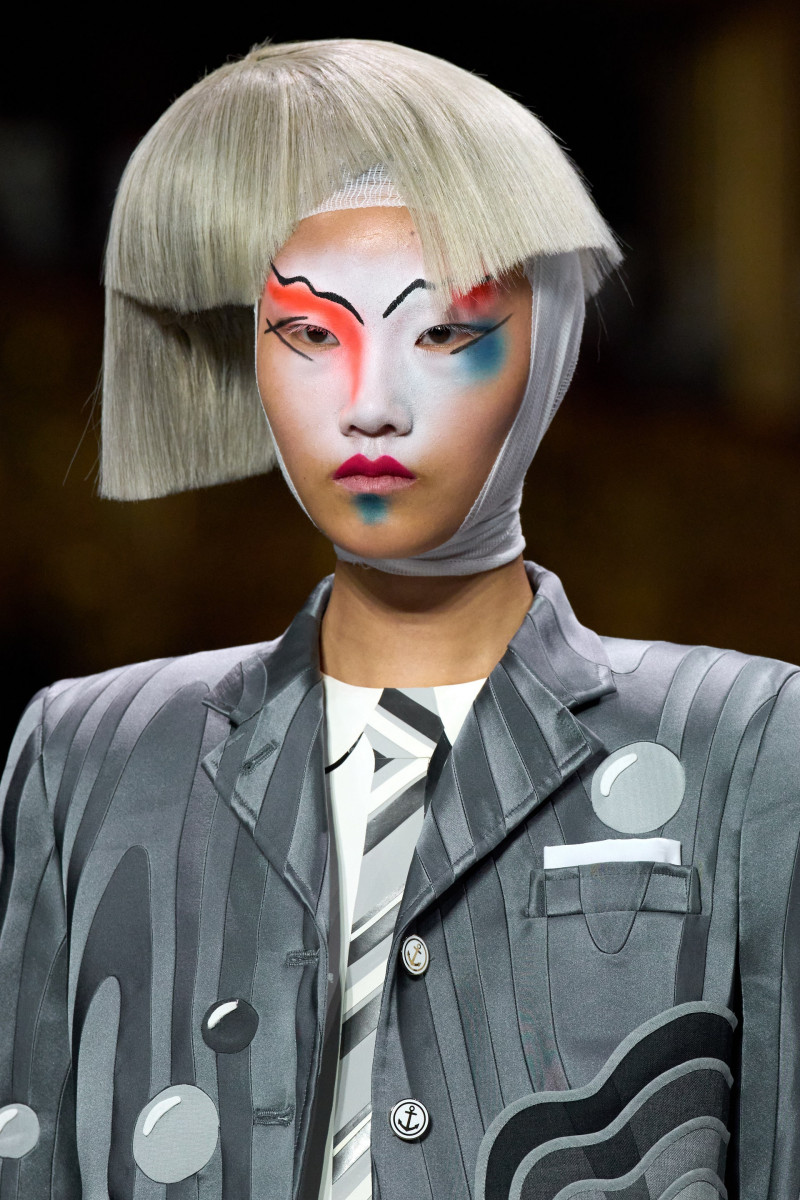 00092-thom-browne-fall-2023-couture-details-credit-gorunway.jpg