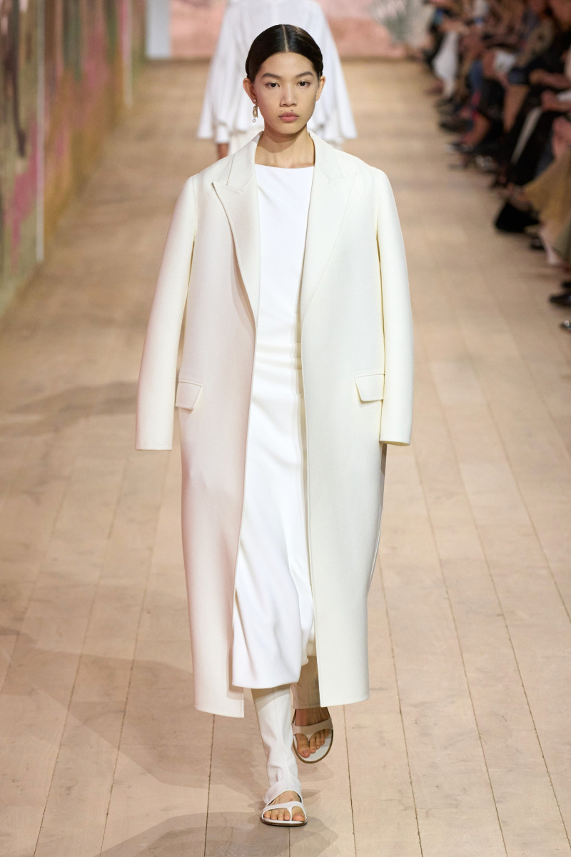 00010-dior-fall-2023-couture-credit-gorunway.jpg